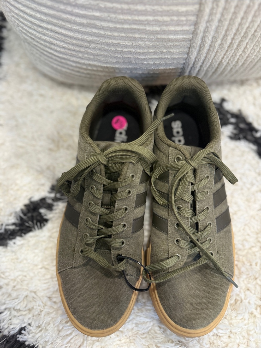 adidas Daily 4.0 Shoes Olive Strata Shadow Gum Size 9.5 Mens IF4494 - Picture 3 of 10